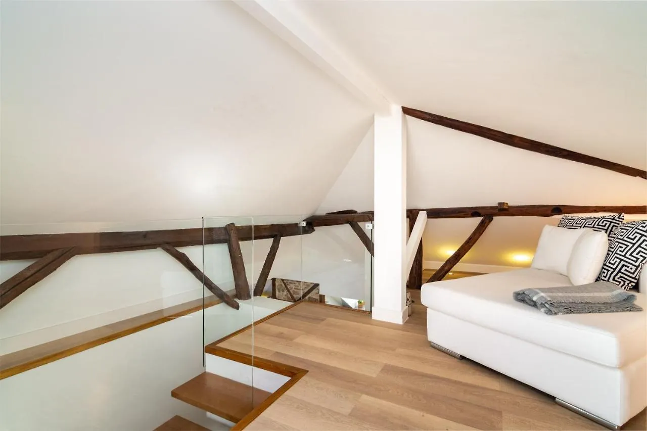 Whome | Madalena Downtown Luxury Duplex Lisboa Apartamento